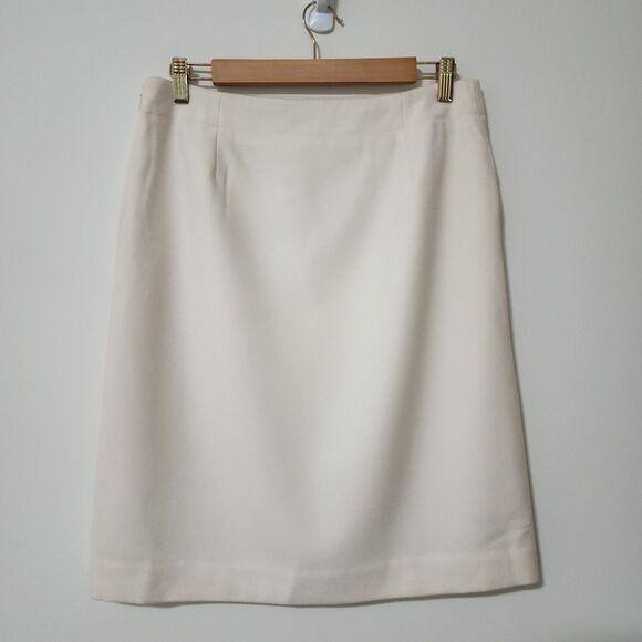 NWT J Crew Factory Womens Soft Wool Straight Skirt Ivory Lined Big Buttons Sz 8 - Picture 3 of 9